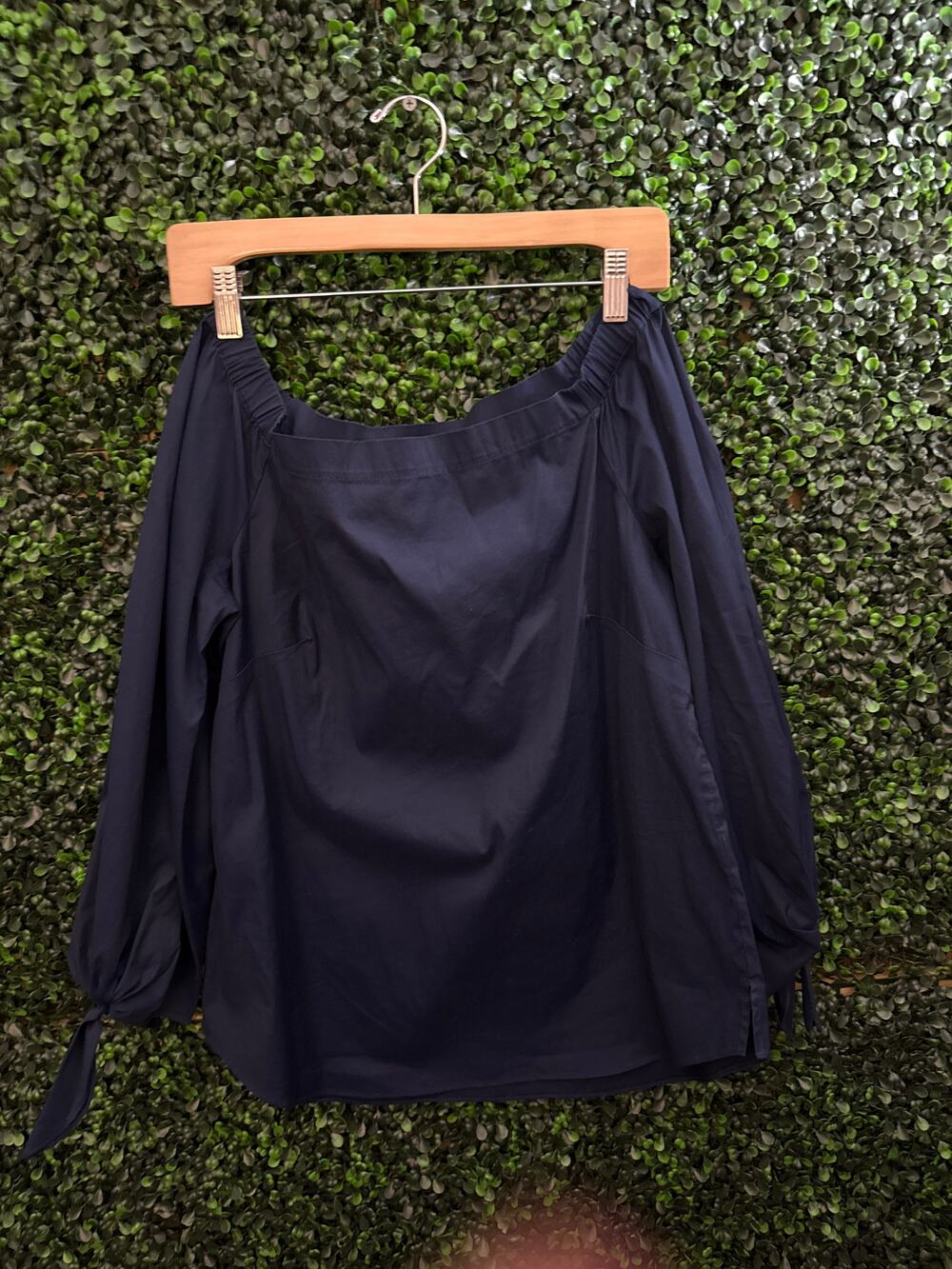 White House Black Market, Off the Shoulder long sleeve Blouse Navy Blue,  size M